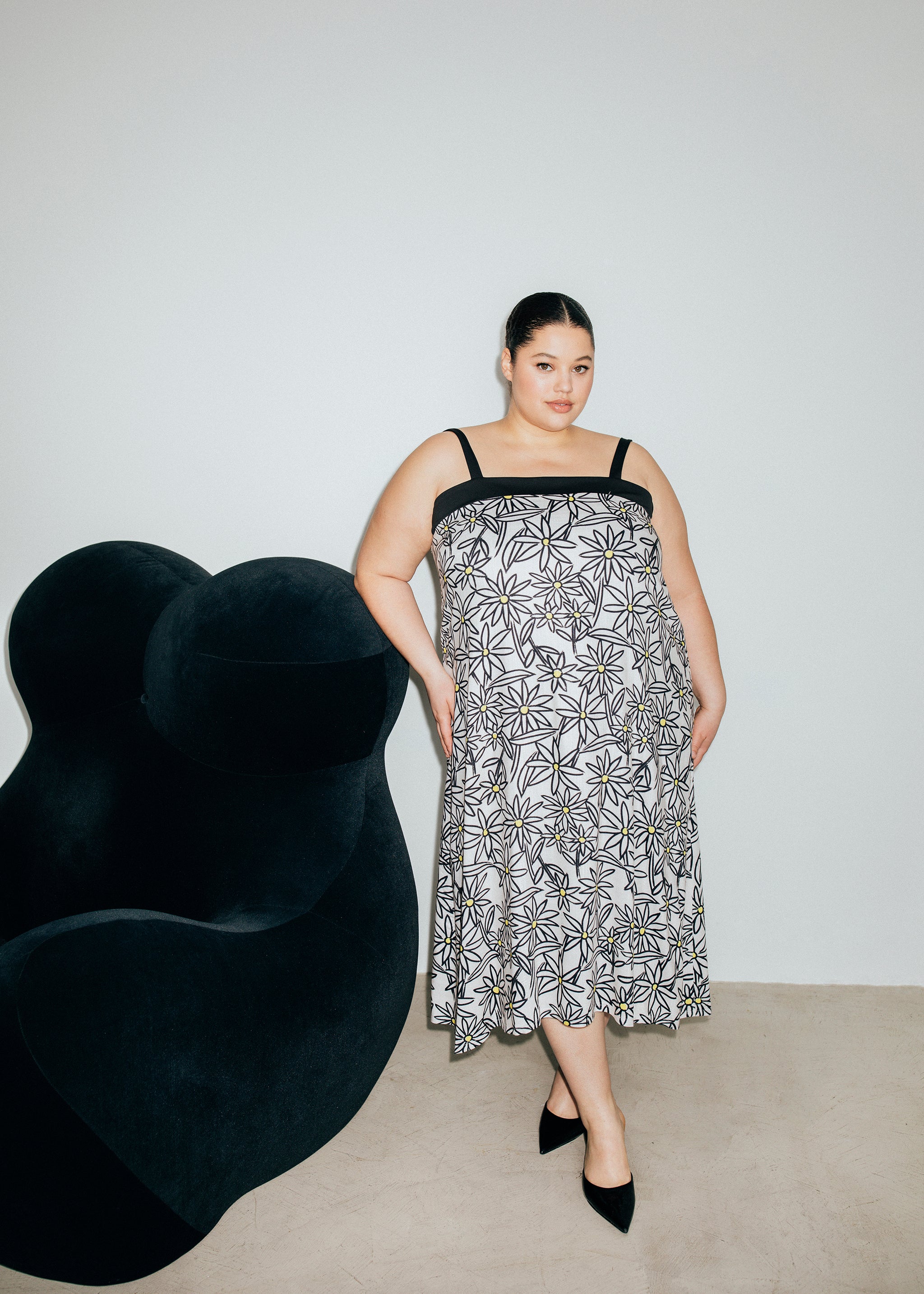 Contrast Daisy Dress