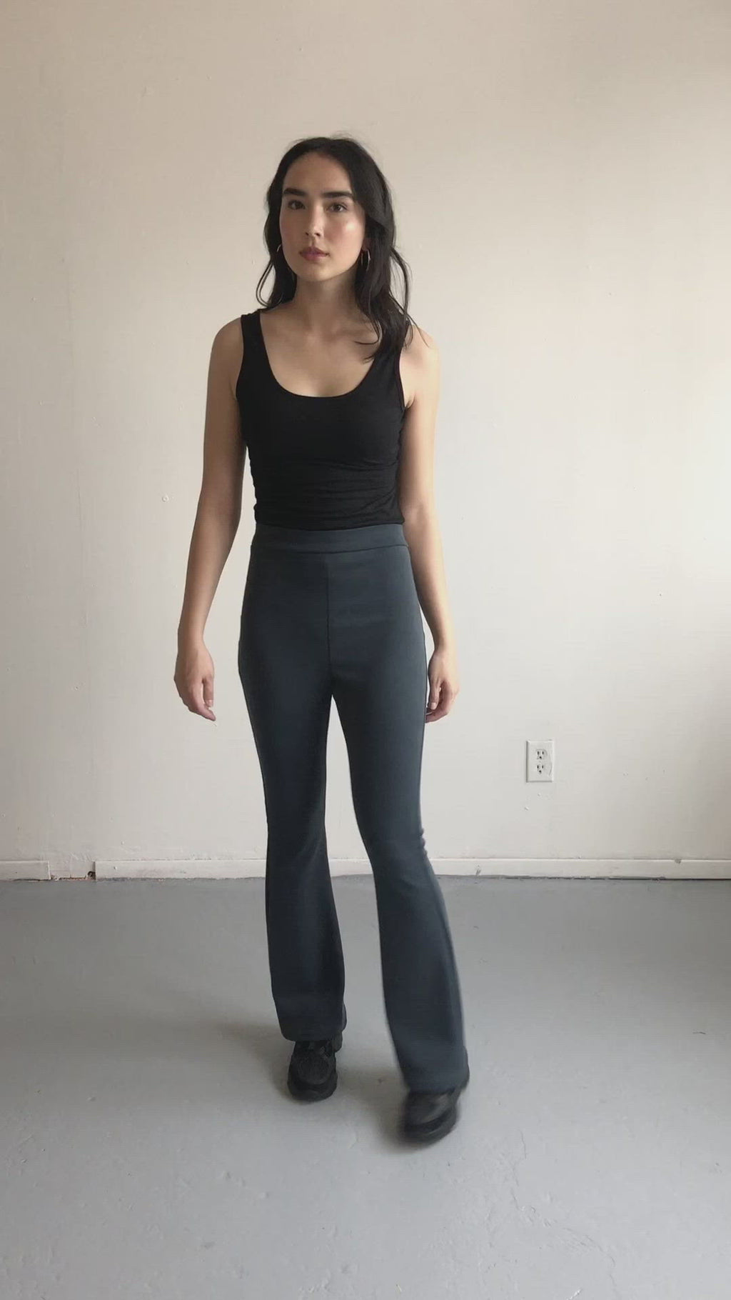 Video Of Woman In Cute Flare Pants